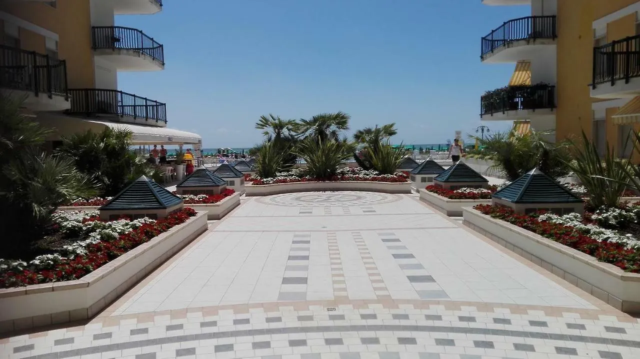 Apartment Attico Fronte Mare Hotel Lido di Jesolo Italy