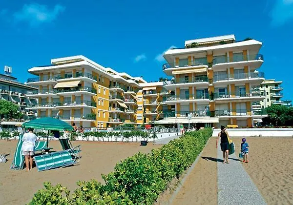 Apartment Attico Fronte Mare Hotel Lido di Jesolo